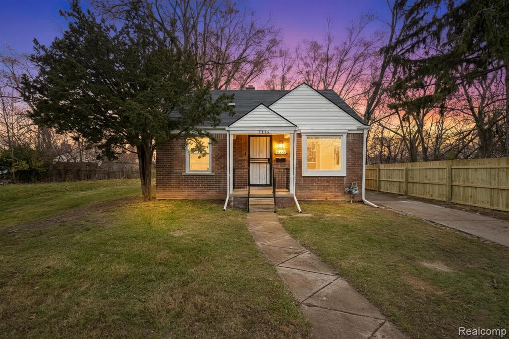 17326 Kentfield Street