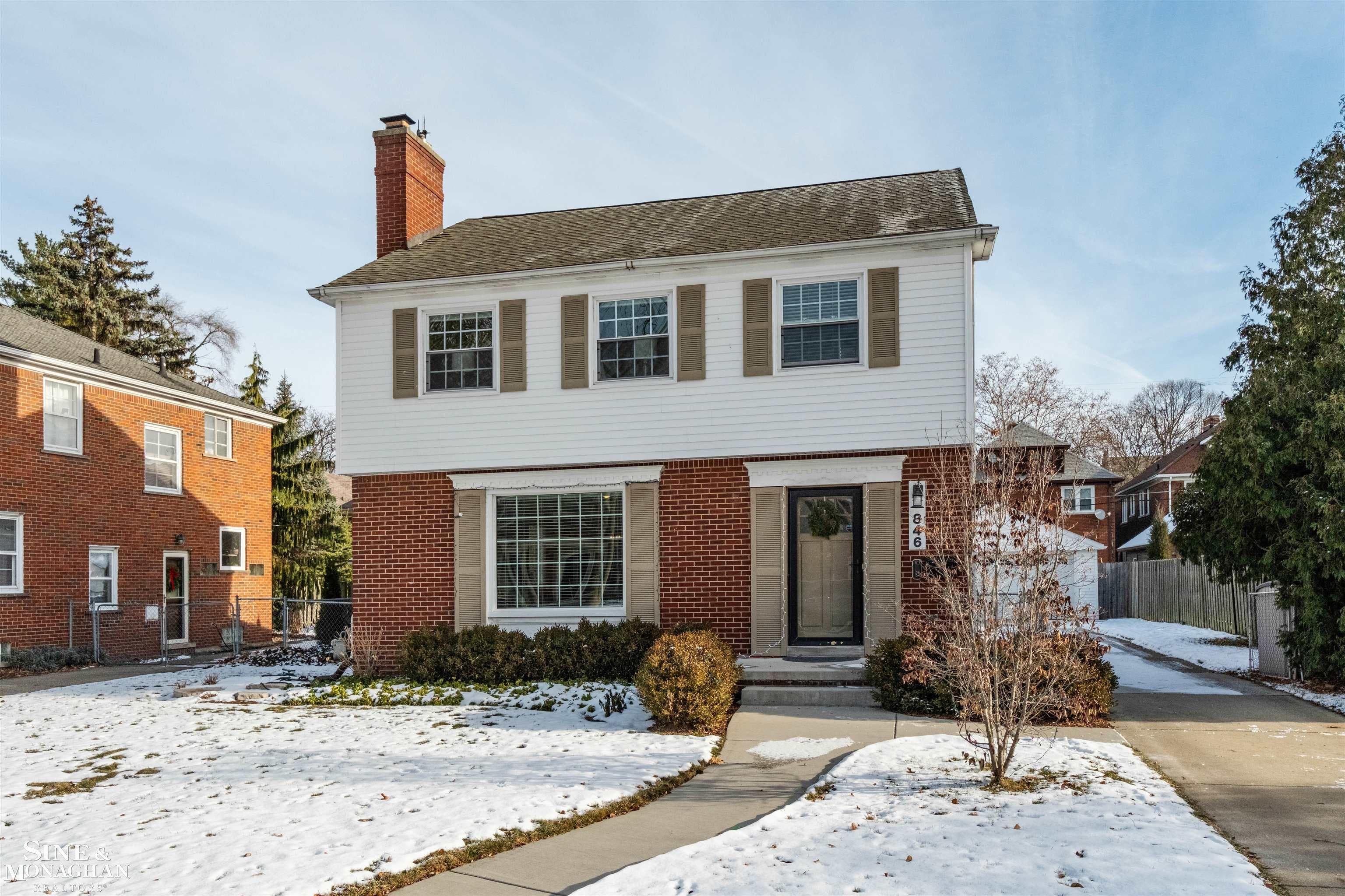 846 Lakepointe Street