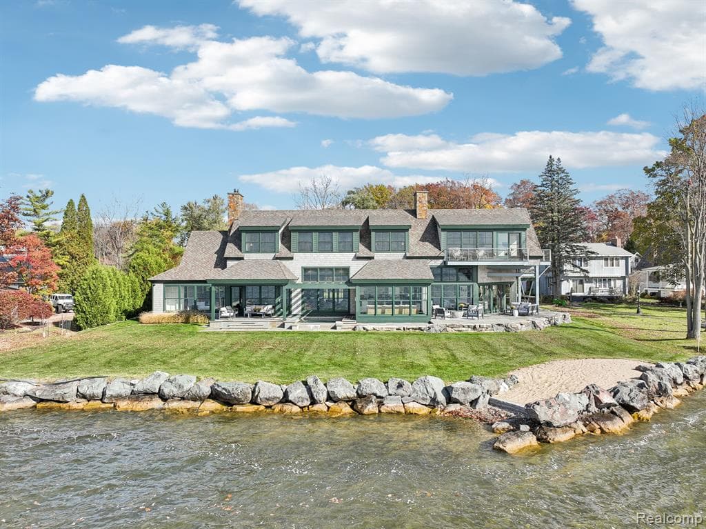 12410 WOODHULL Landing