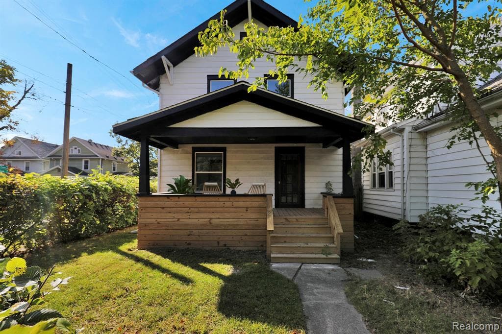 1428 E Cesar E Chavez Avenue