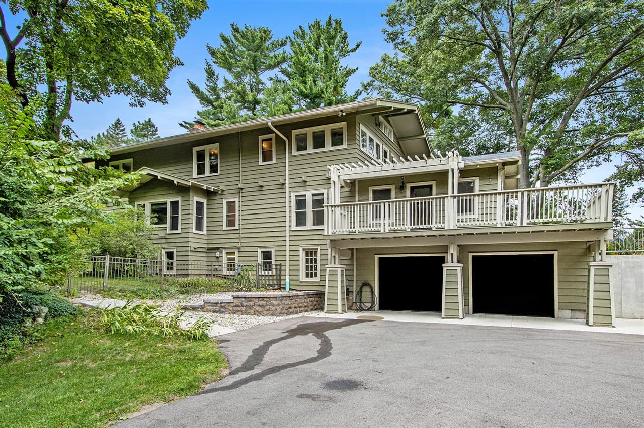 2340 Springhill Drive