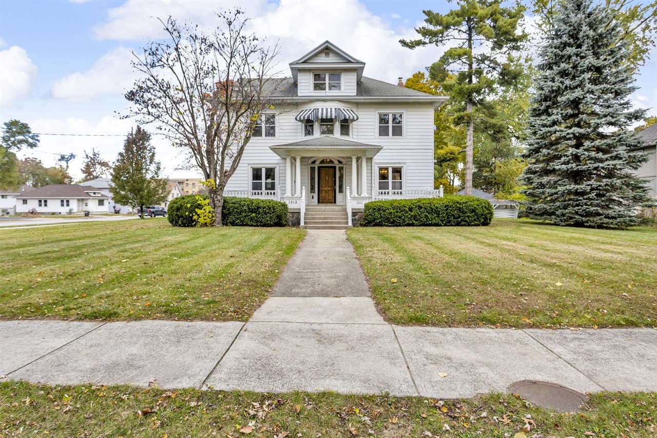 1512 W Washington Avenue