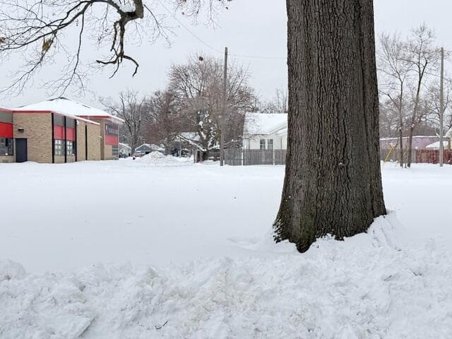 1062 Kampenga Avenue