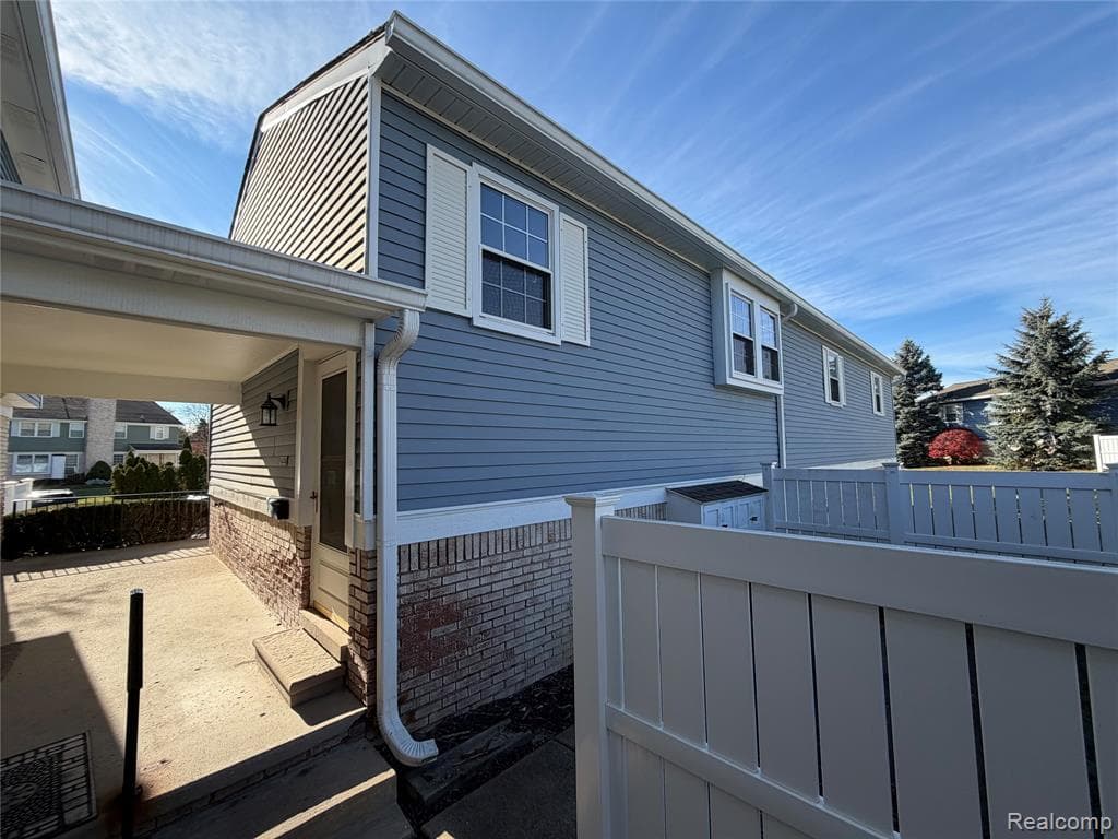 20923 W GLEN HAVEN Circle