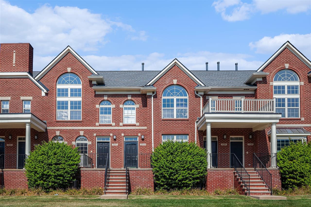 3253 Newbury Place Place