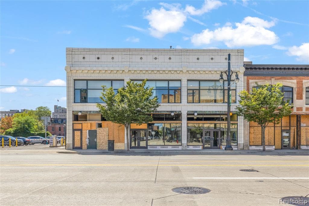 3139 Woodward Avenue