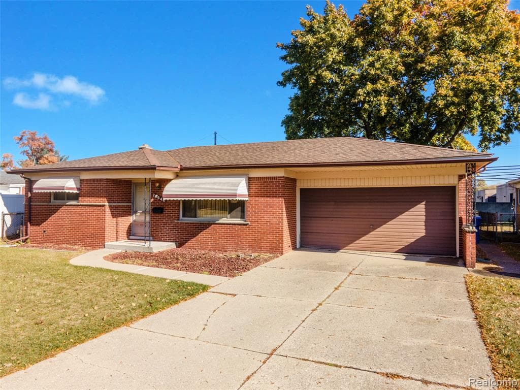 28644 Grobbel Avenue