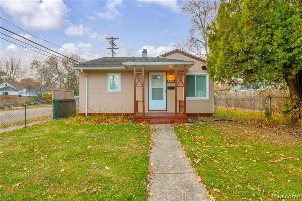 1824 Wordsworth Street