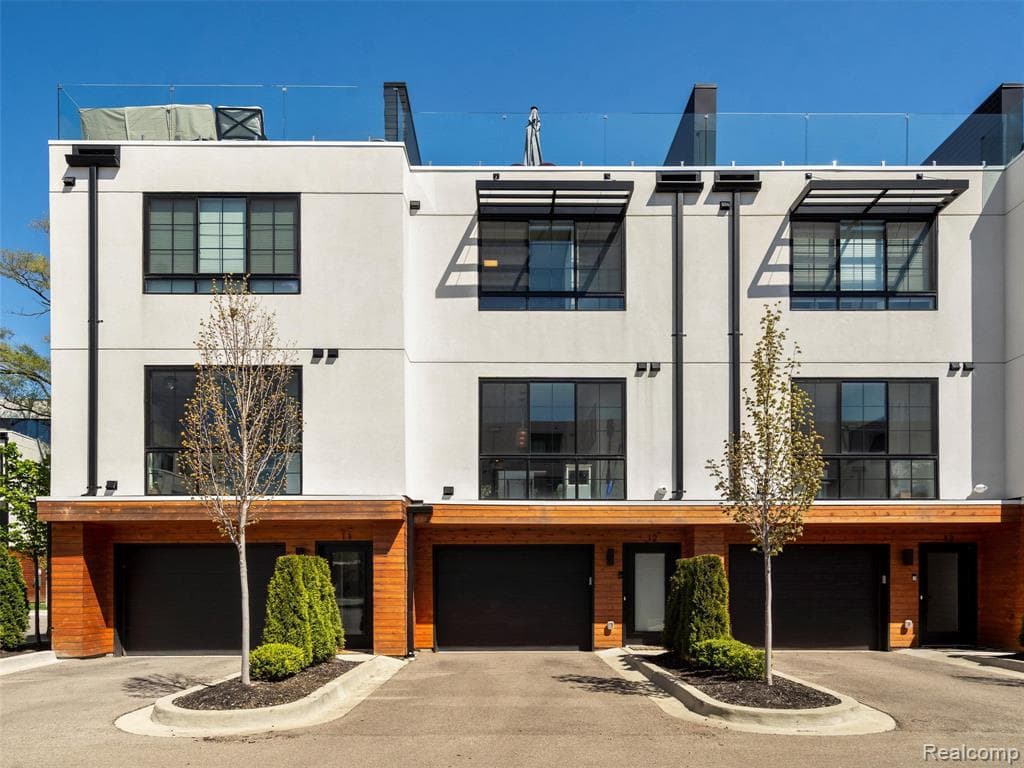 533 E HARRISON Avenue 12