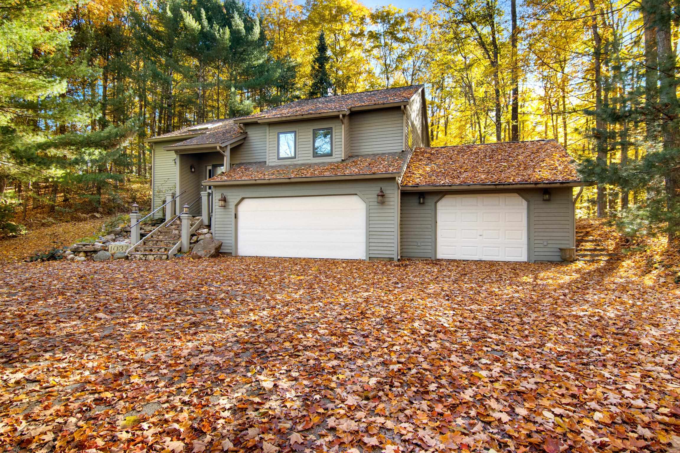 10371 Deerpath North