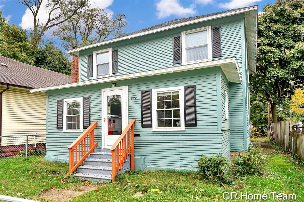 872 Mc Alister Avenue