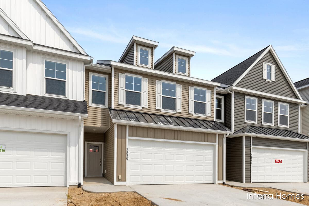 2839 W Highgate Street 29