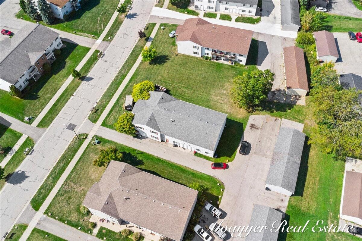 1051 Abbey Court Unit: 5