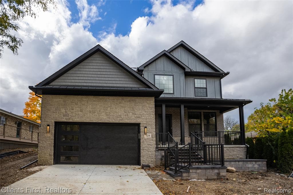 924 Carrington Drive