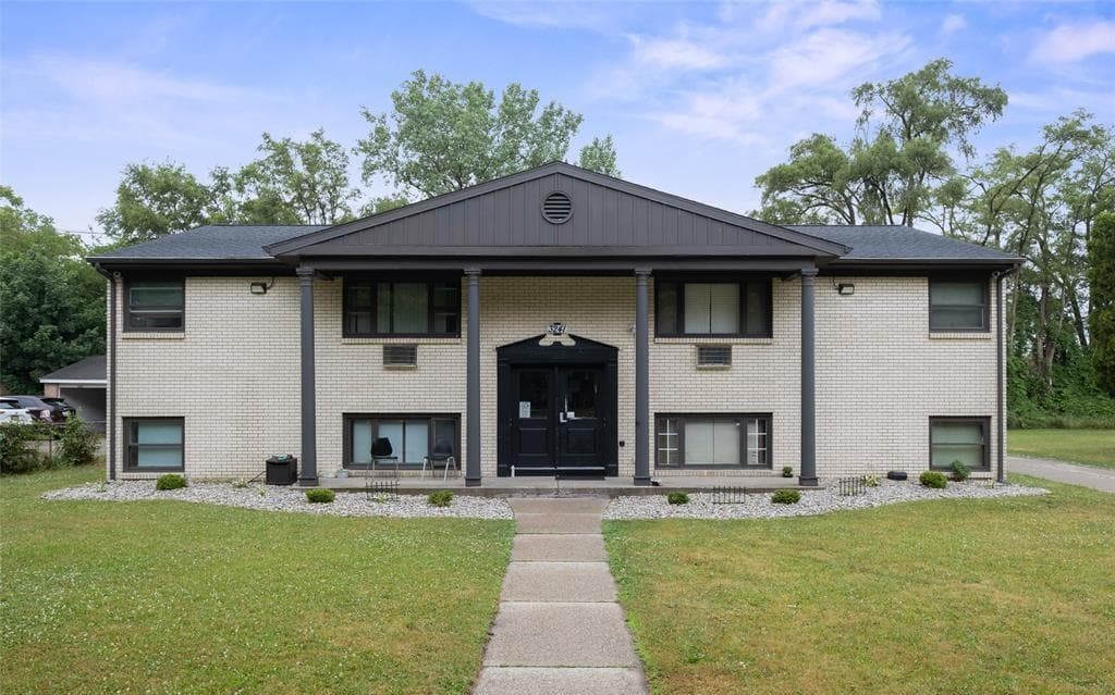 3241 Marshall Avenue