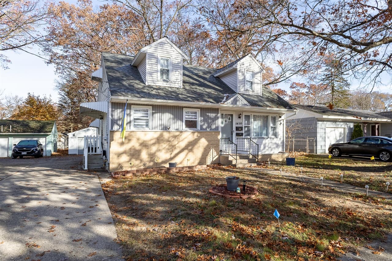 1450 Wesley Avenue