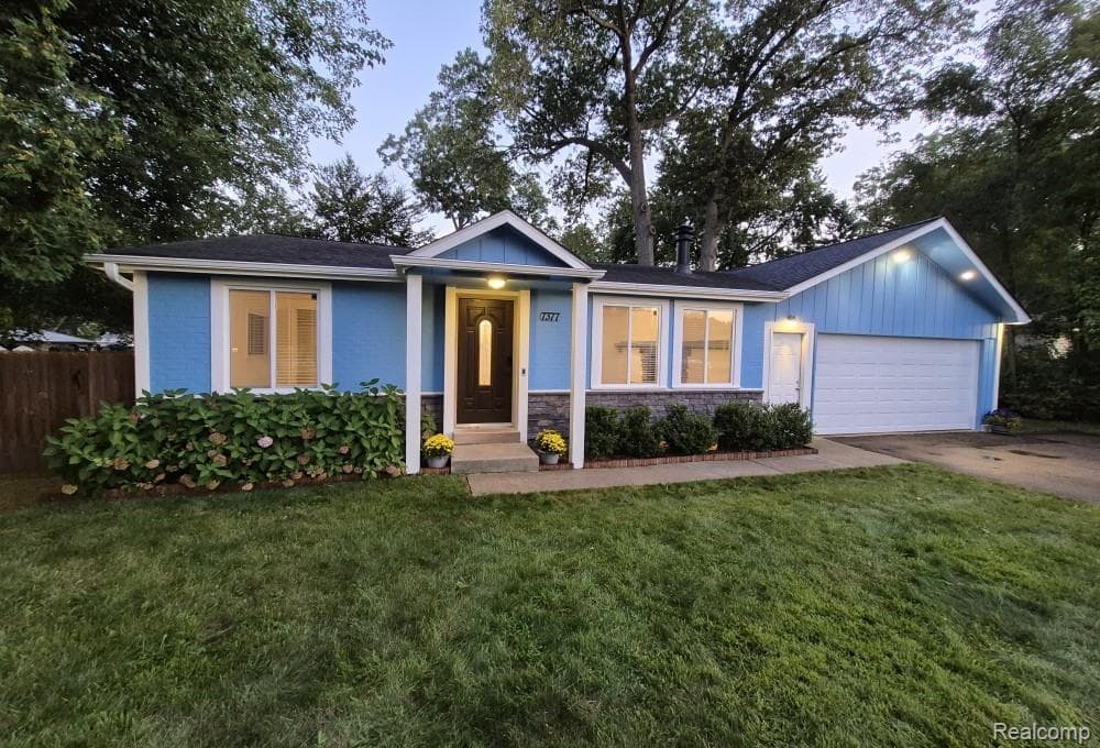 7377 Cooley Lake Road