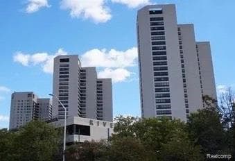 1001 W Jefferson Drive 26J