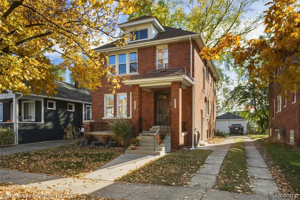 240 E Marshall Street