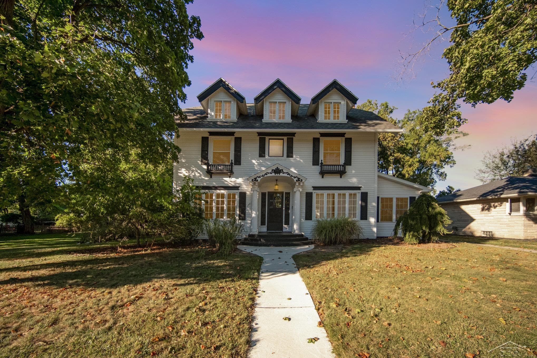 726 Bloomfield Boulevard