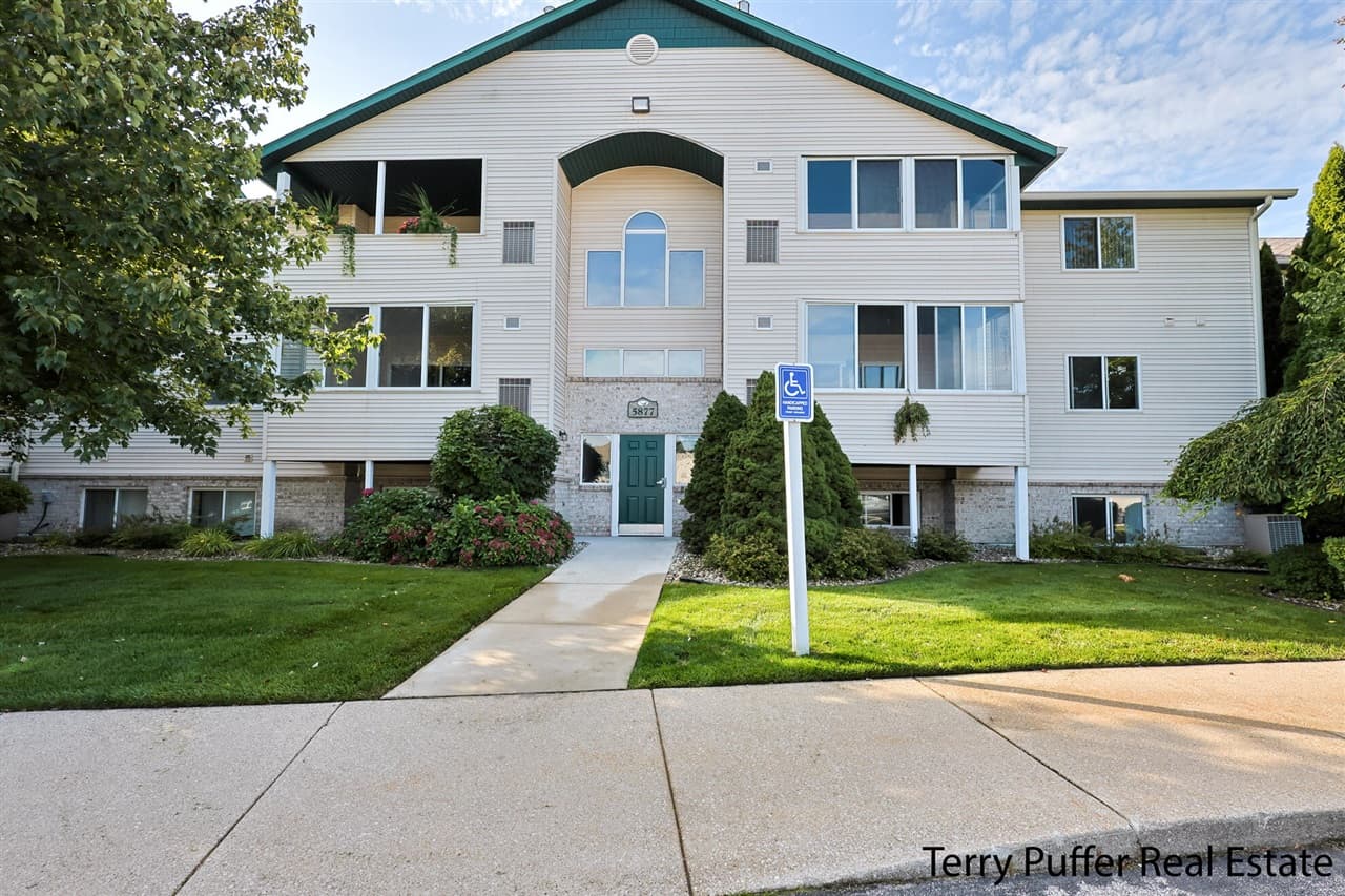 5877 Crosswinds Drive 14