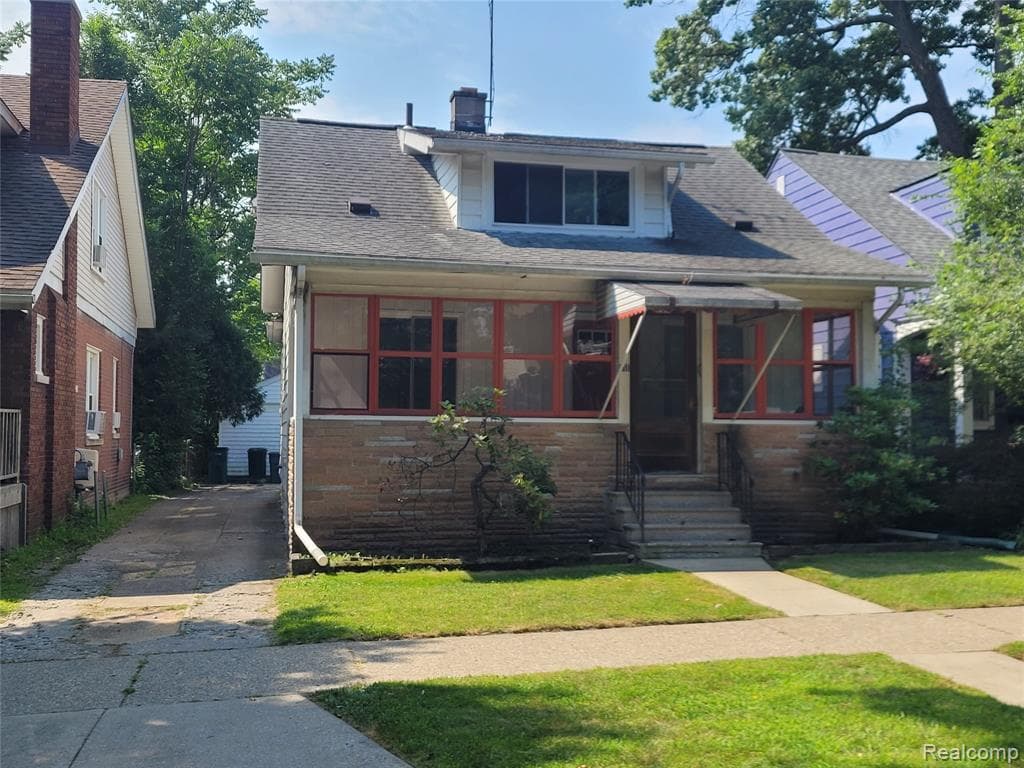 361 W WEBSTER Street