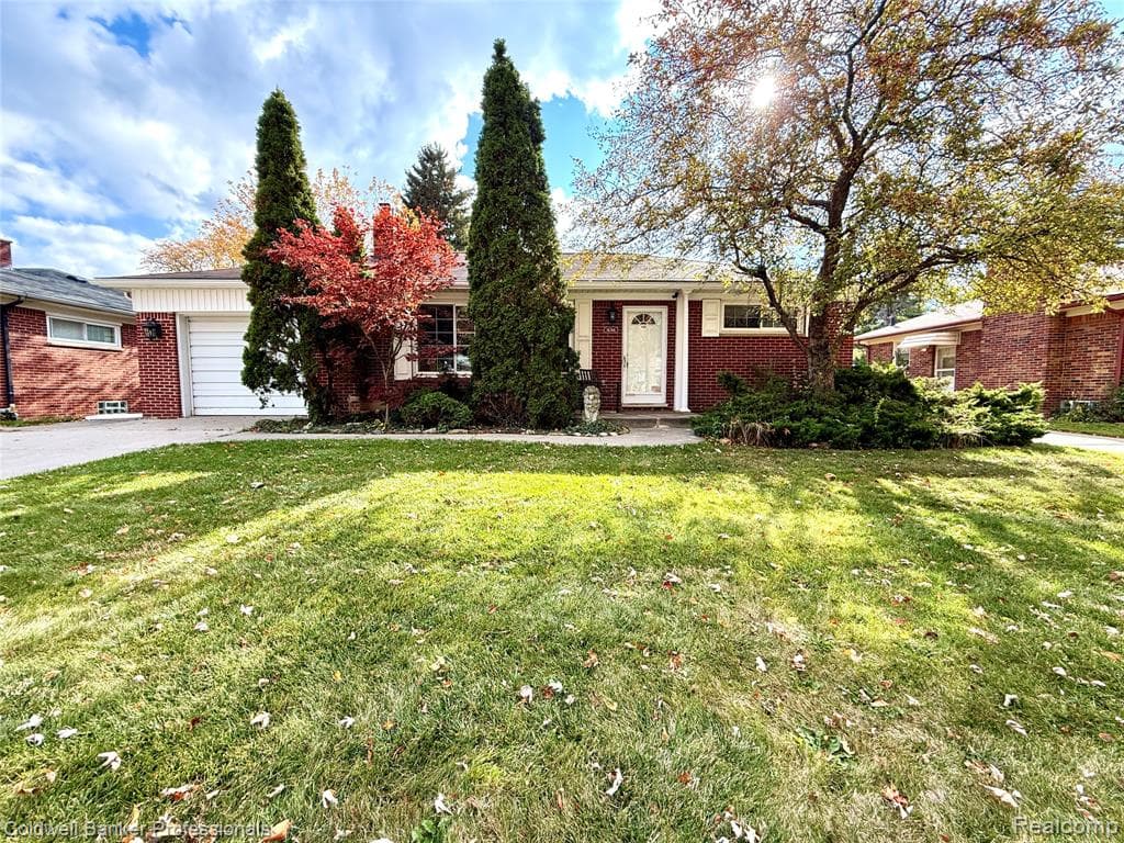 16766 Sprenger Avenue