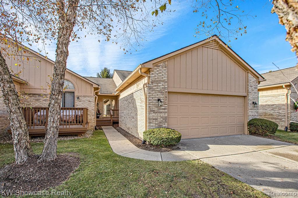 21971 Lancrest Court 293