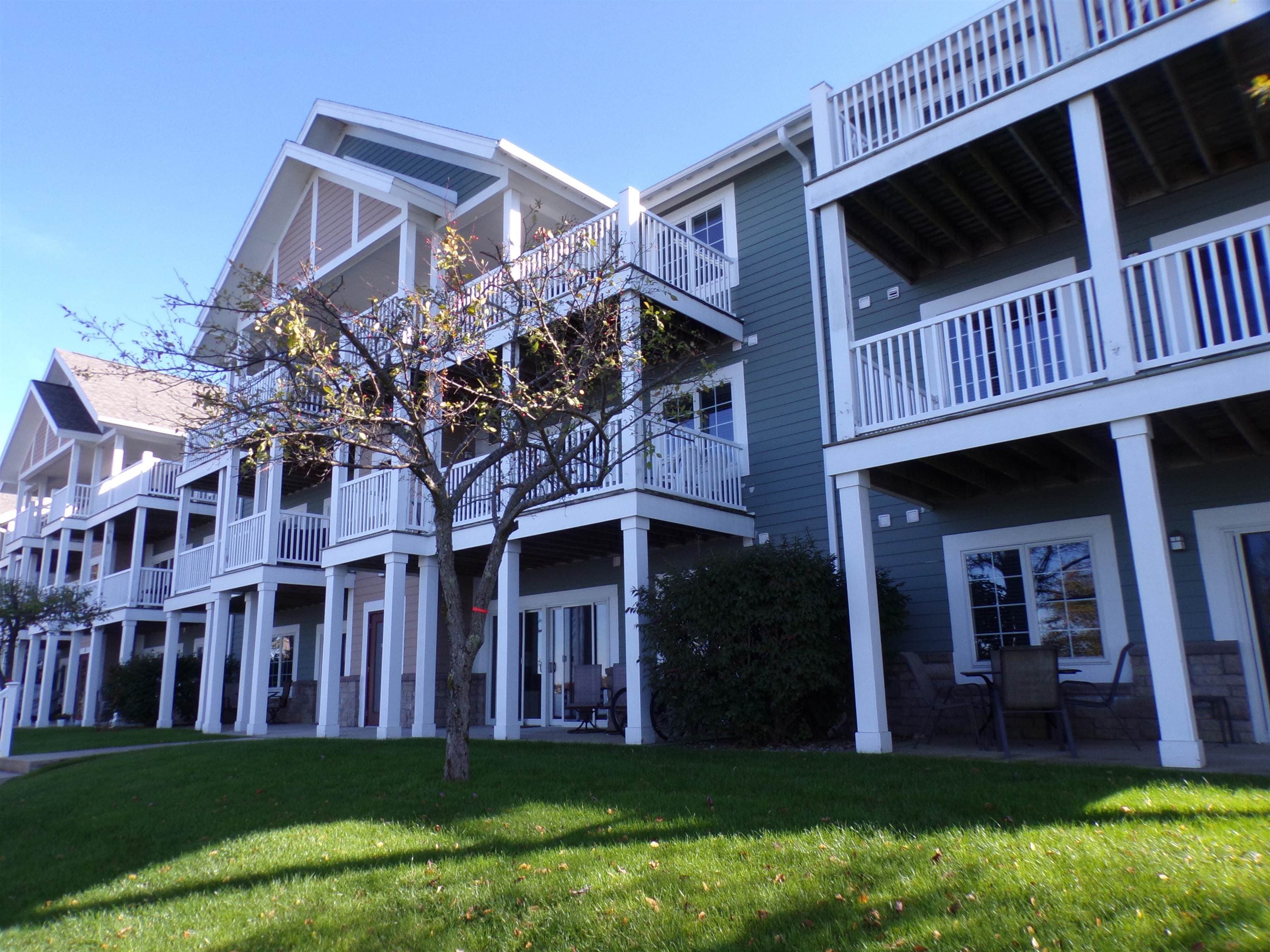 1246 Sunnyside 206 WK 1