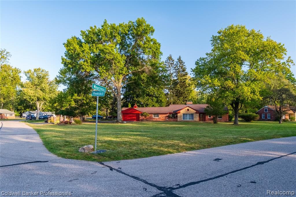 25100 Peekskill