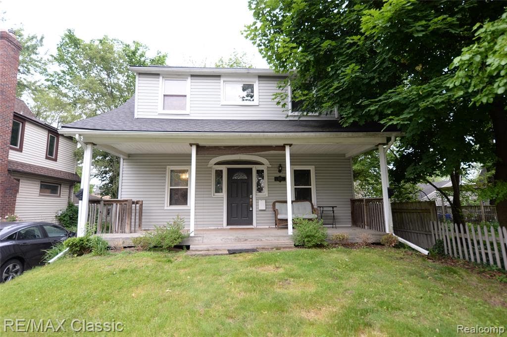 1924 Pinecrest Drive