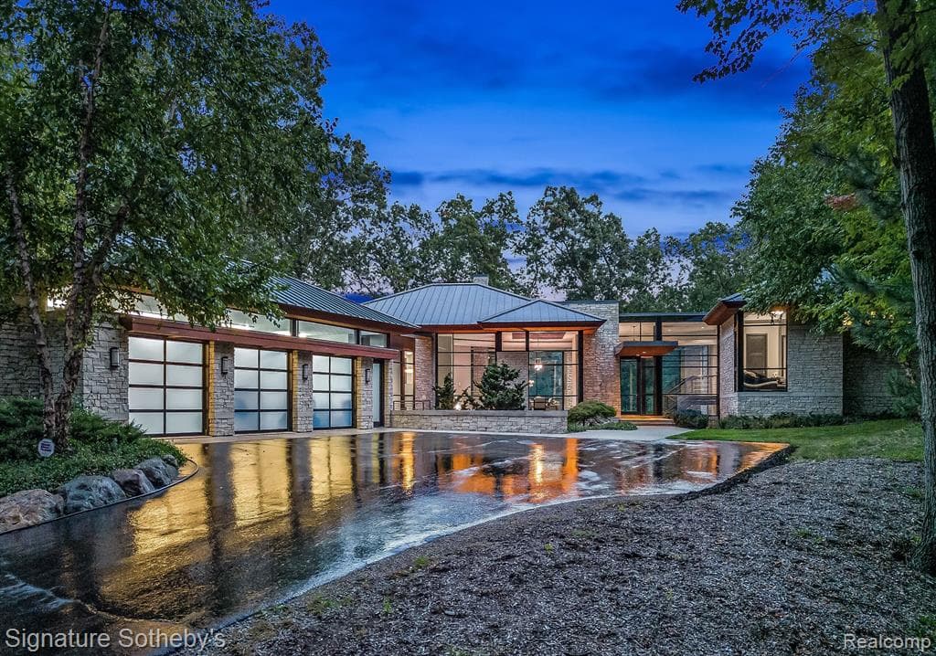 6956 COOLEY LAKE Road