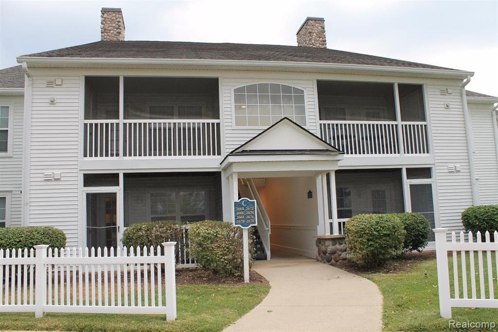 2664 S KNIGHTSBRIDGE Circle