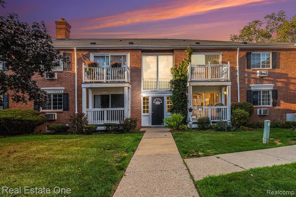 2420 Parmenter Boulevard 206