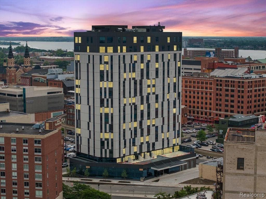 330 Gratiot Avenue 1603