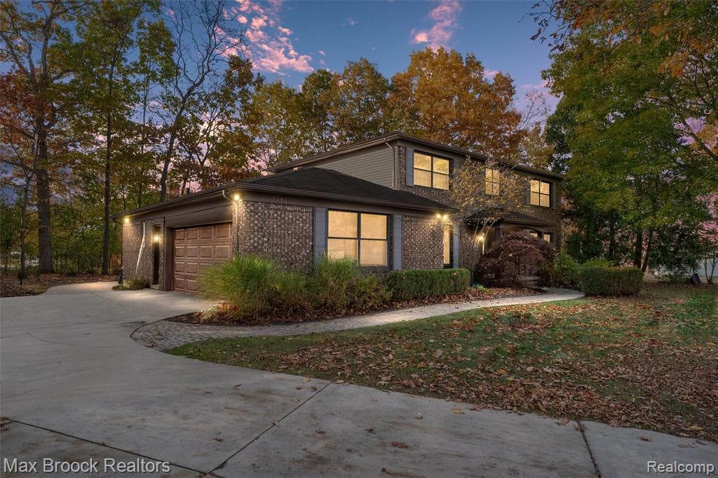 5946 Cherry Crest Drive