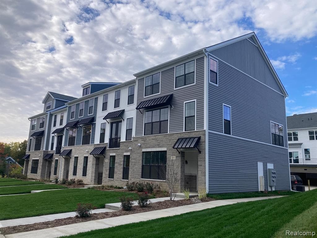 2908 RAYFIELD Avenue