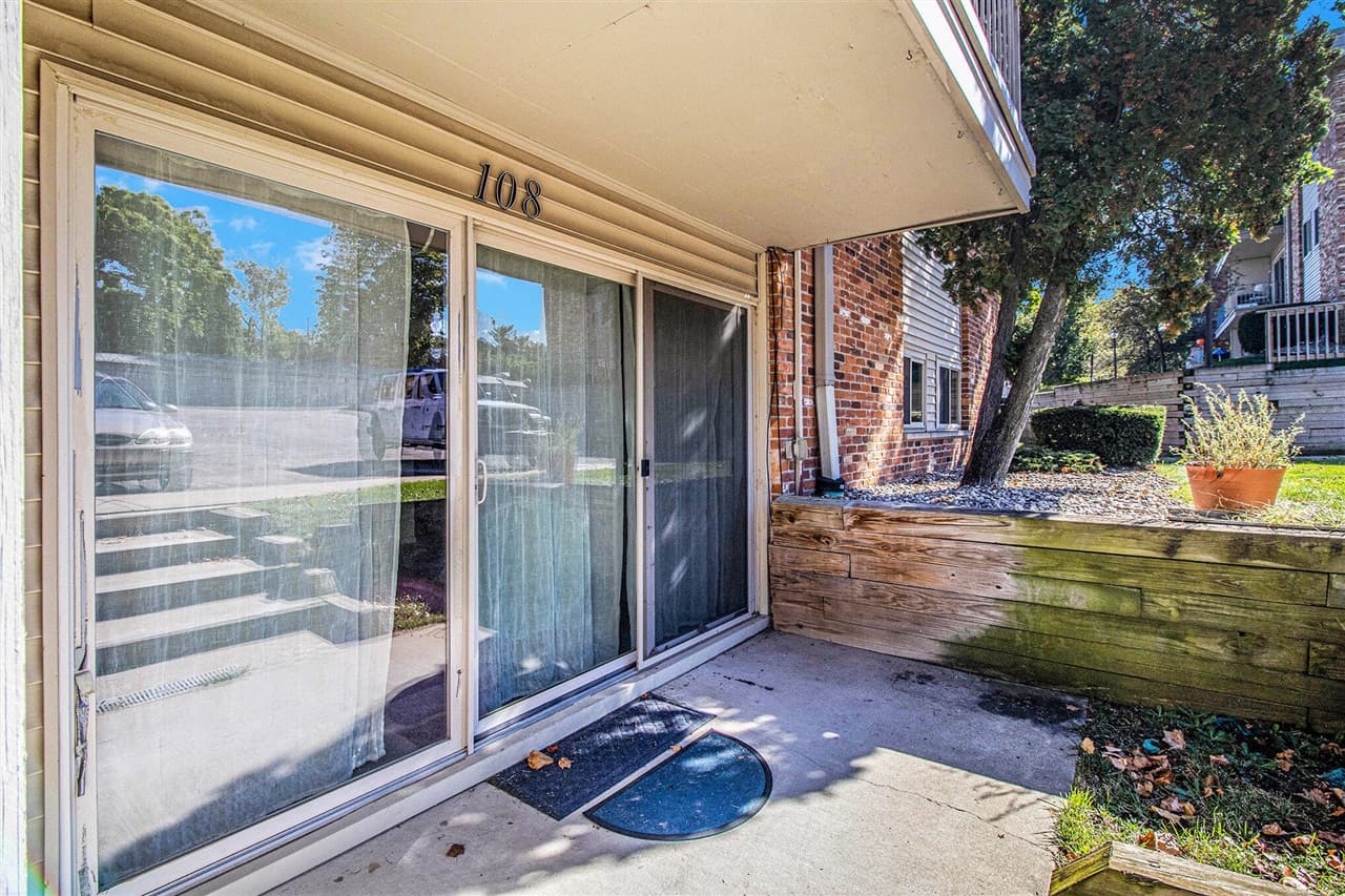 742 W Kilgore Road 108