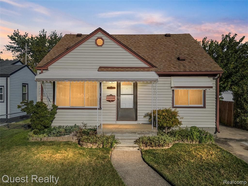 23292 Stewart Avenue