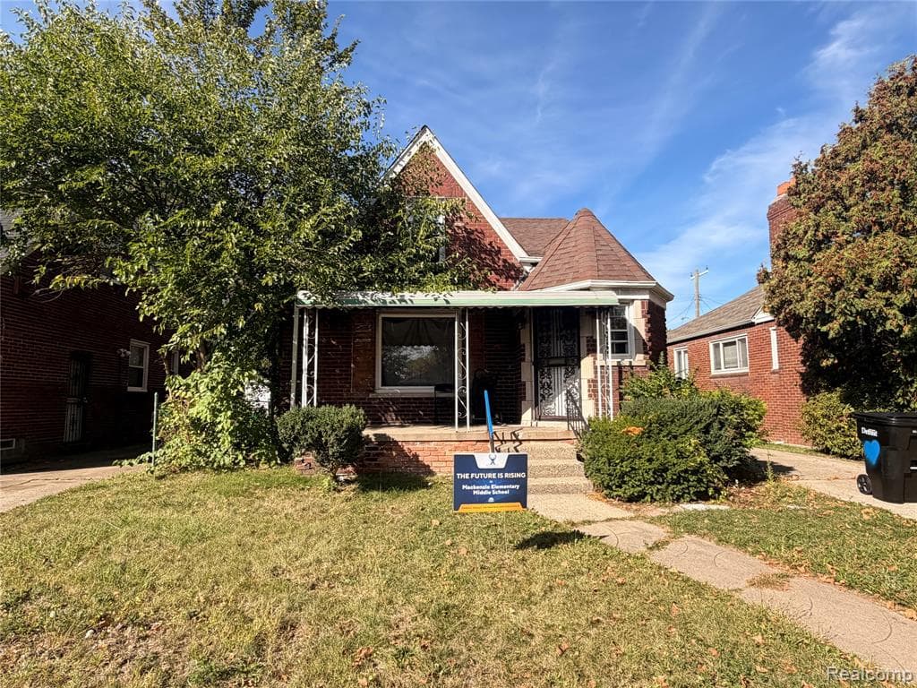 9071 Northlawn Street