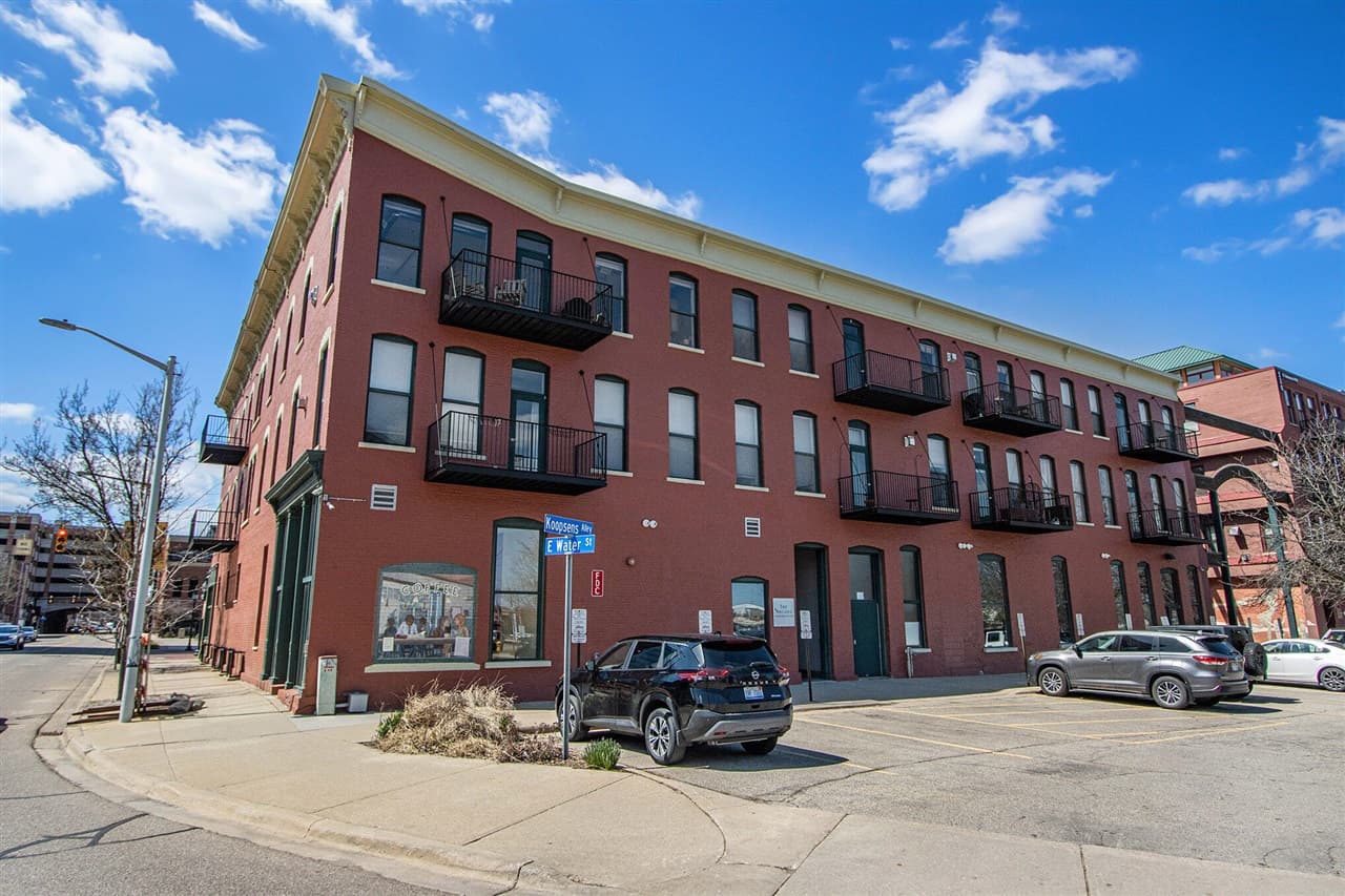 222 N Kalamazoo Mall 290