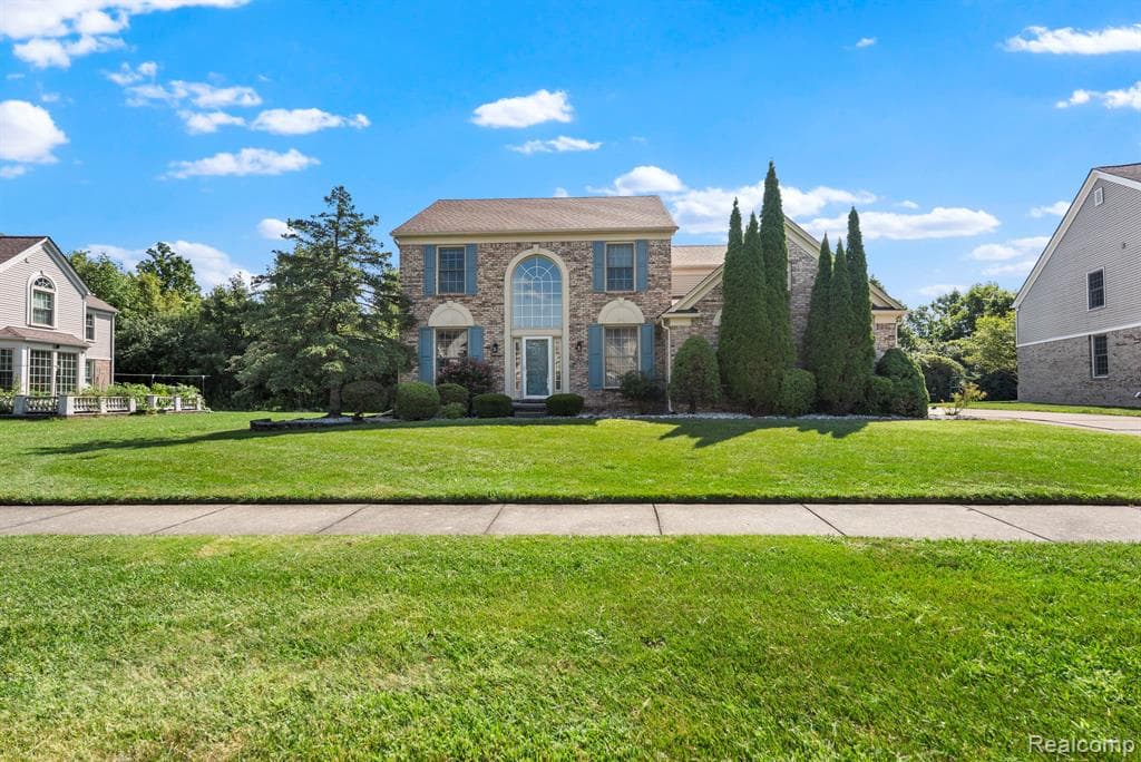 316 Queen Anne Drive