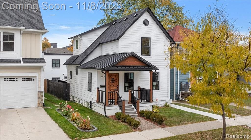 206 N Washington Avenue