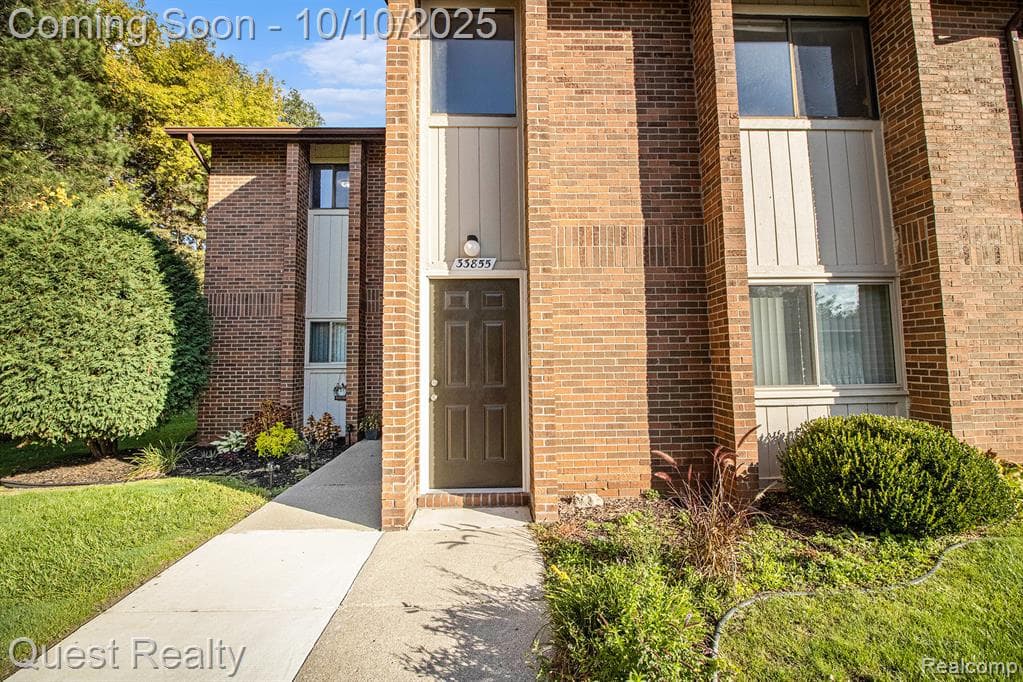 33855 Pondview Circle