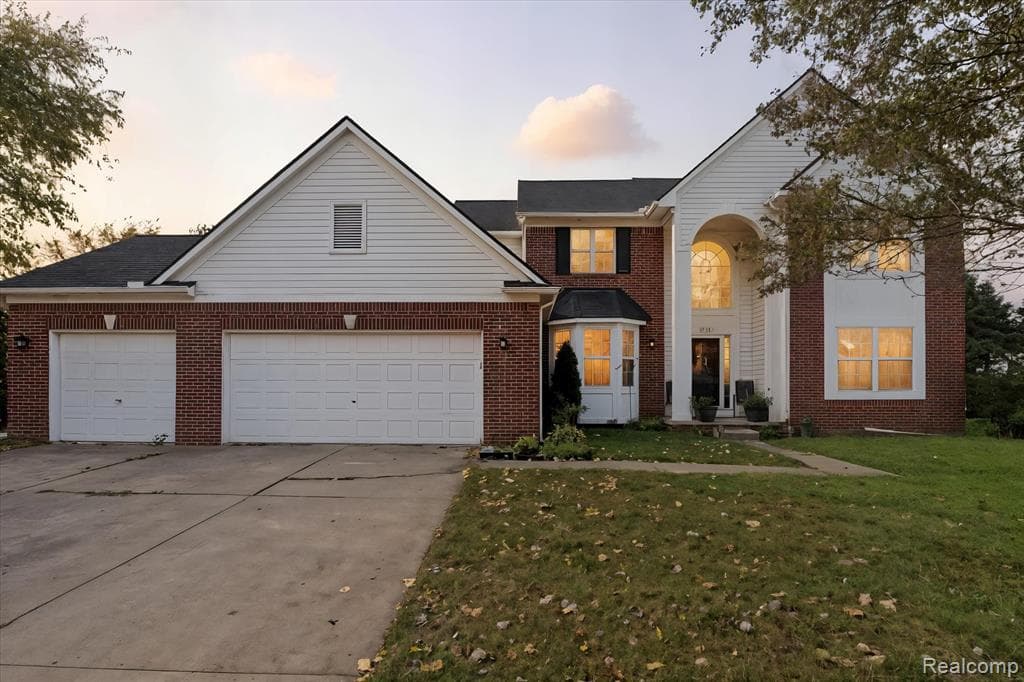 1724 Emerald Pines Drive