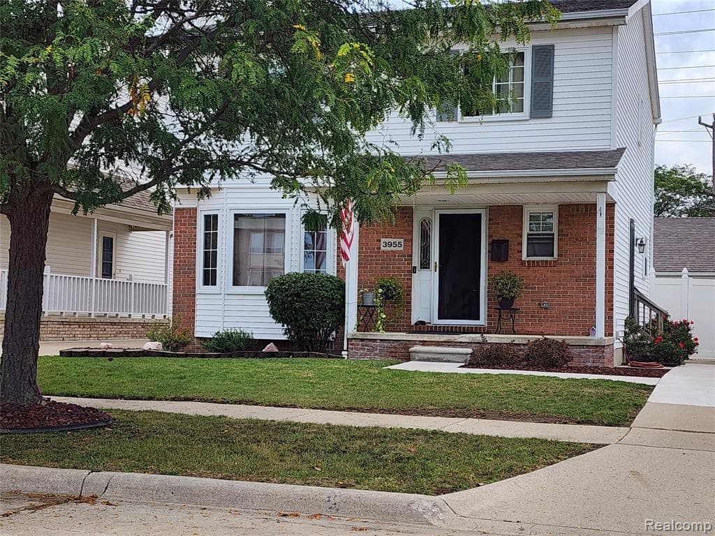 3955 Trumbull Street