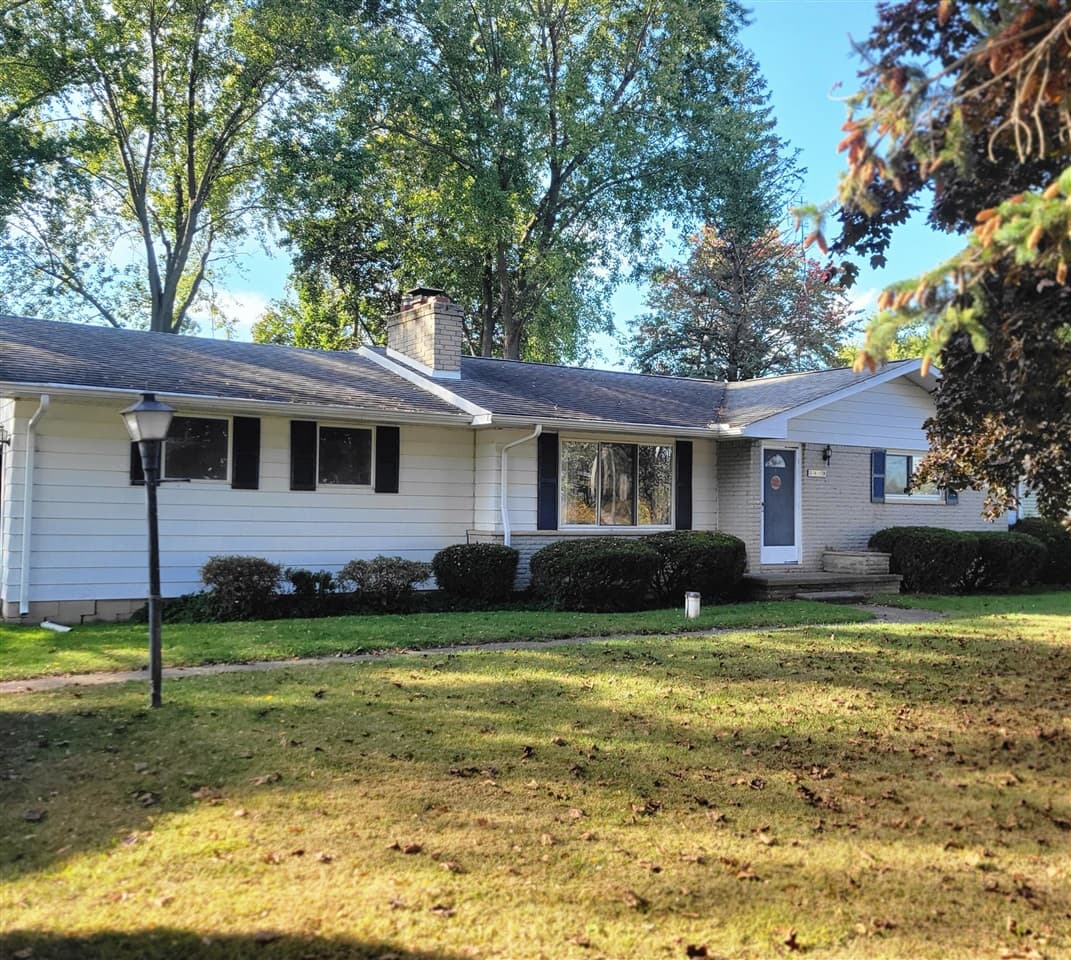 2479 N Long Lake Road