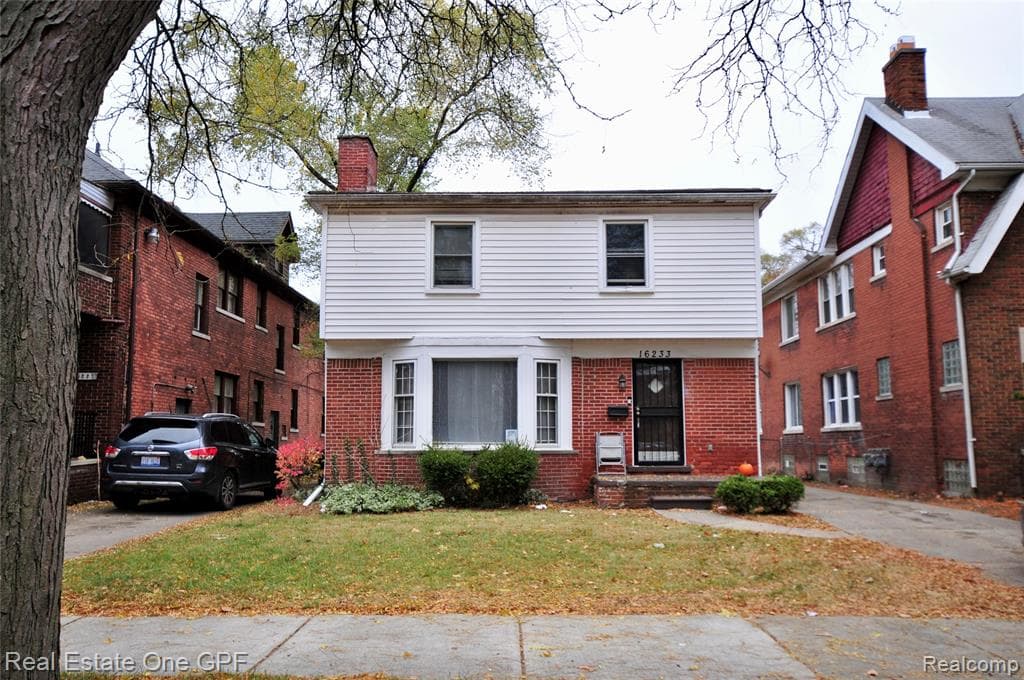 16233 Baylis Street