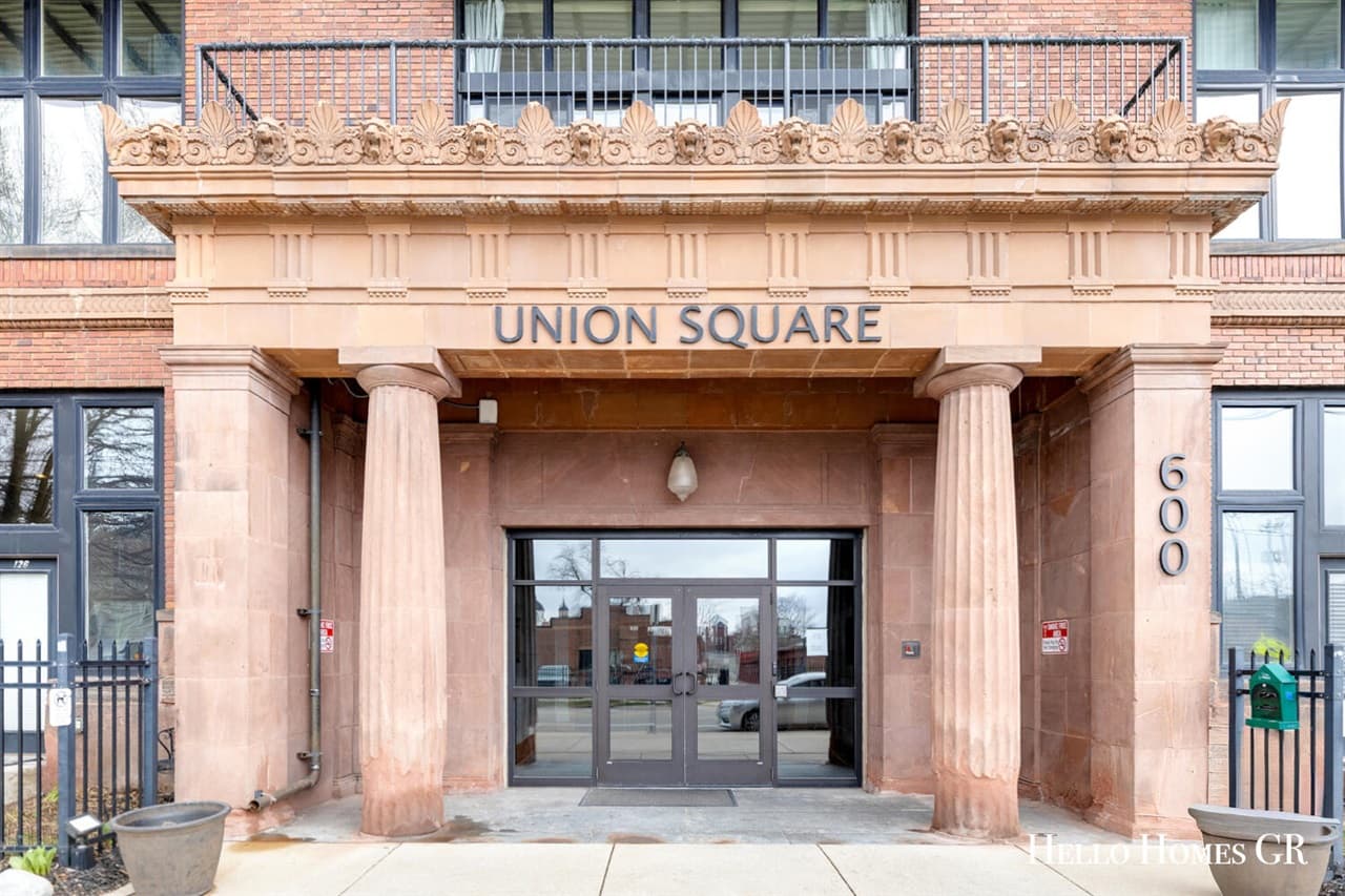 600 Broadway Avenue 605