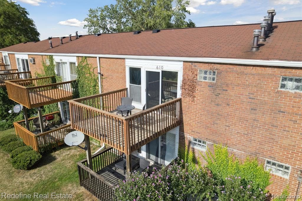 610 Saint Maron Place